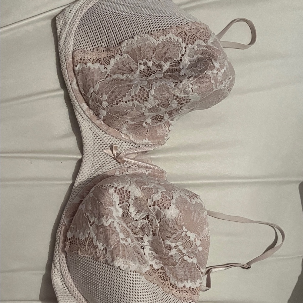 Cacique Lace Underwire Bra in Cream and Pink